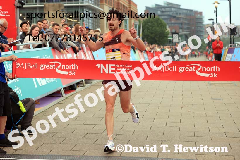 The AJ Bell Great North 5k., Newcastle/Gateshead Quayside.  Photo: David T. Hewitson/Sports for All Pics